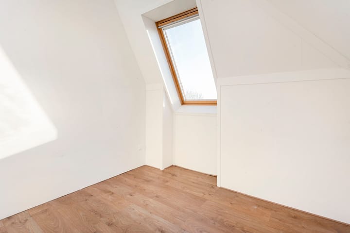 Foto 27 van Leilat 83