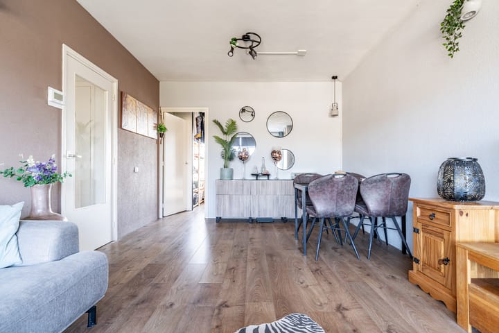 Photo 7 of Bachstraat 560