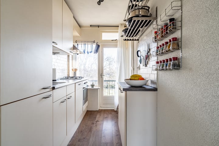 Photo 16 of Bachstraat 560