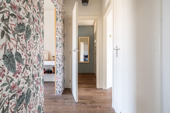 Photo 18 of Bachstraat 560