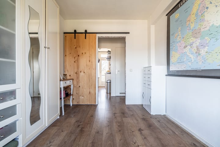 Photo 24 of Bachstraat 560