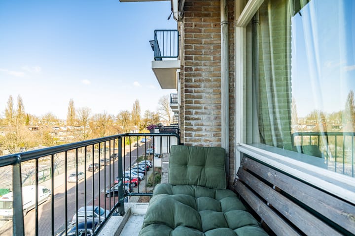 Photo 28 of Bachstraat 560