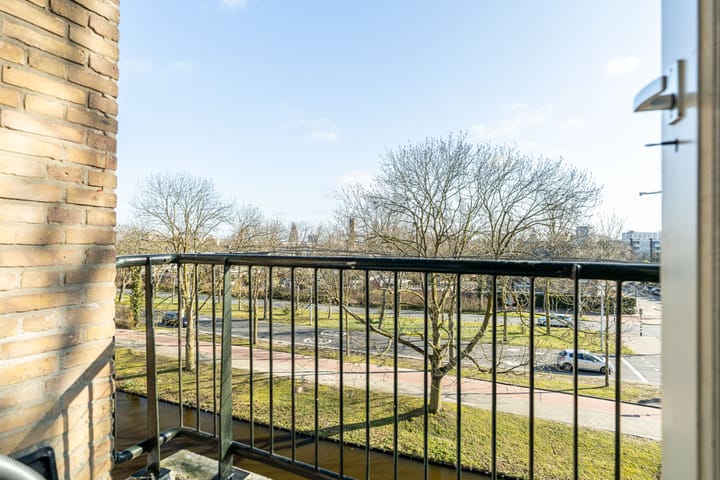 Photo 29 of Bachstraat 560