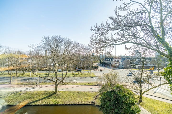 Photo 32 of Bachstraat 560