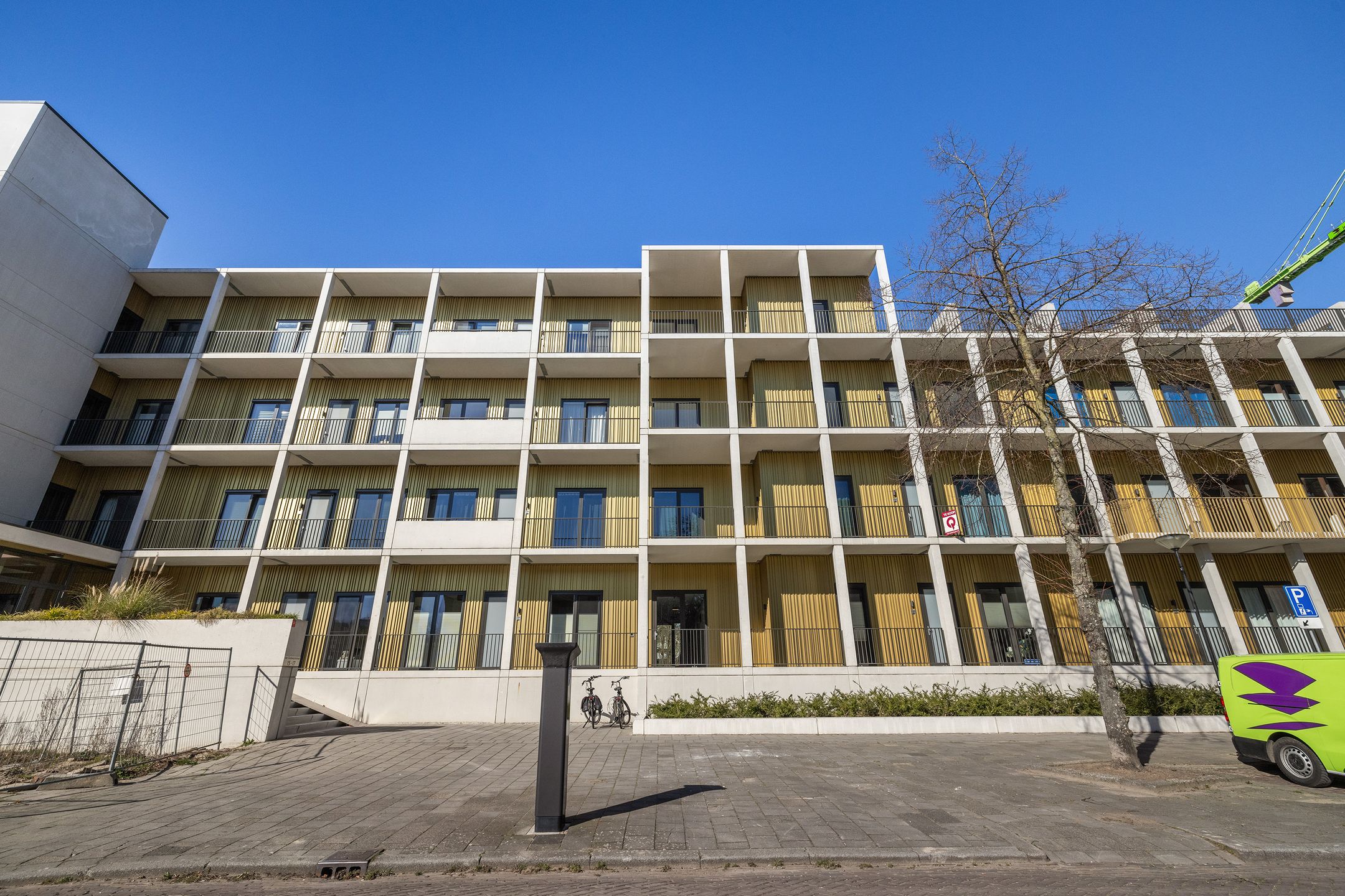 Photo 3 of Van Godewijckstraat 15-P