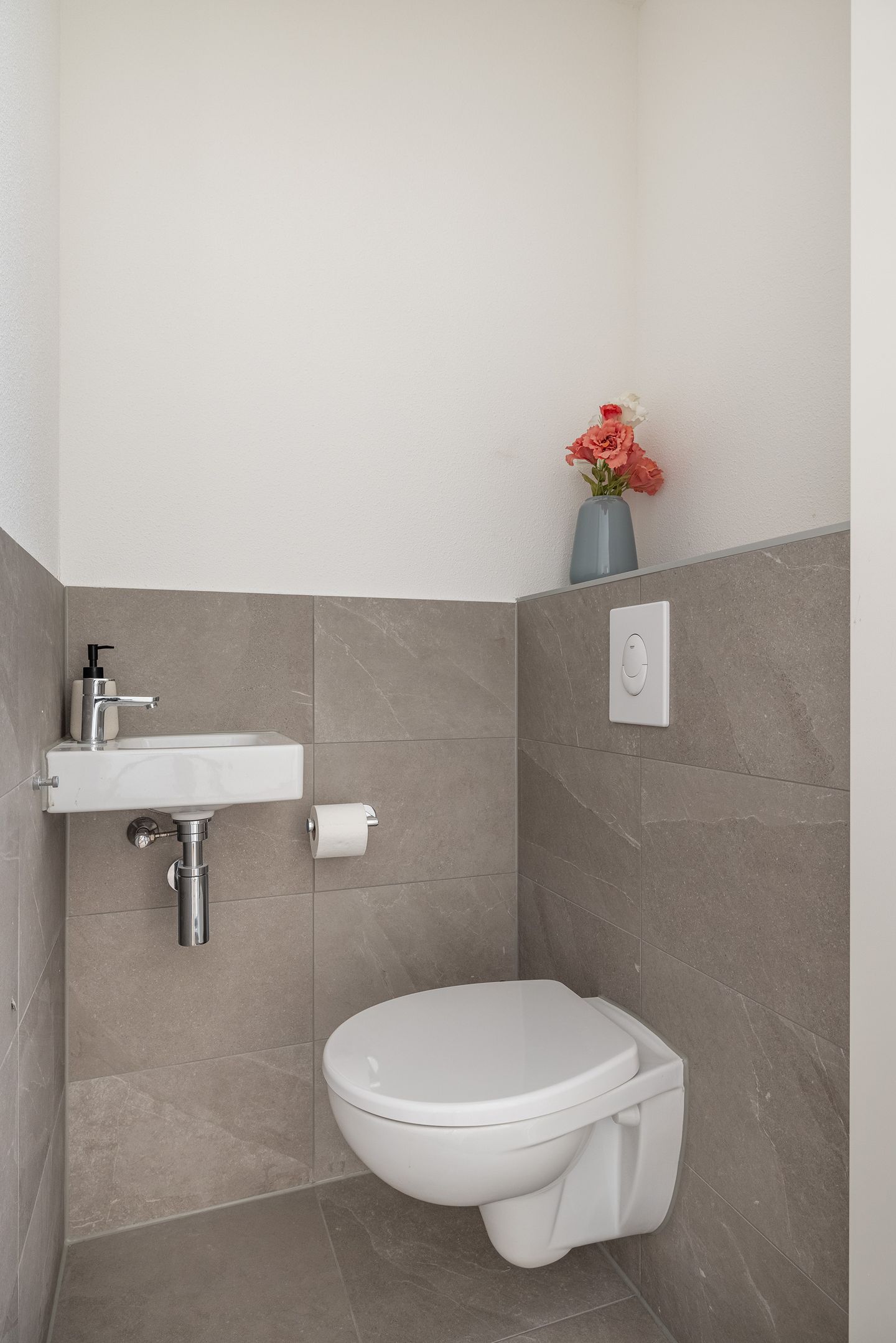 Photo 10 of Van Godewijckstraat 15-P