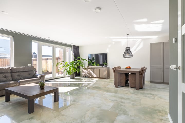 Photo 8 of Koolzaad 33