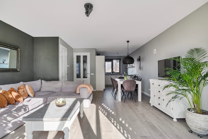 Foto 11 van Nobellaan 24