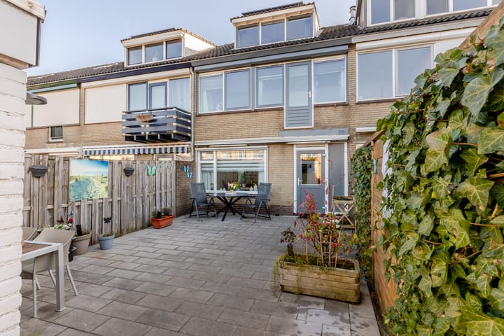 Foto 43 van Leeuwerikstraat 24