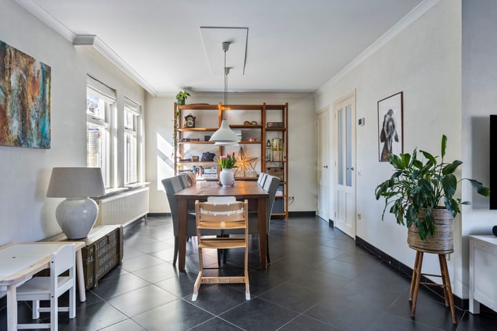 Foto 10 van Leerthouwerstraat 12