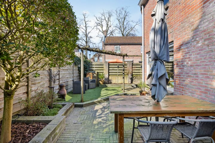 Foto 27 van Leerthouwerstraat 12