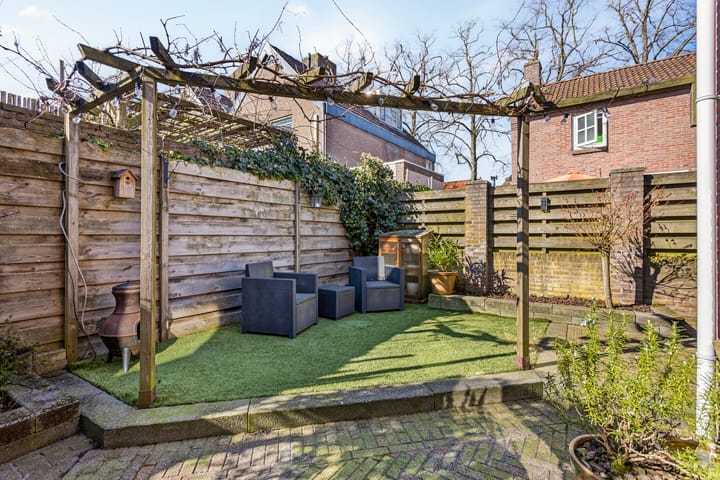 Foto 29 van Leerthouwerstraat 12