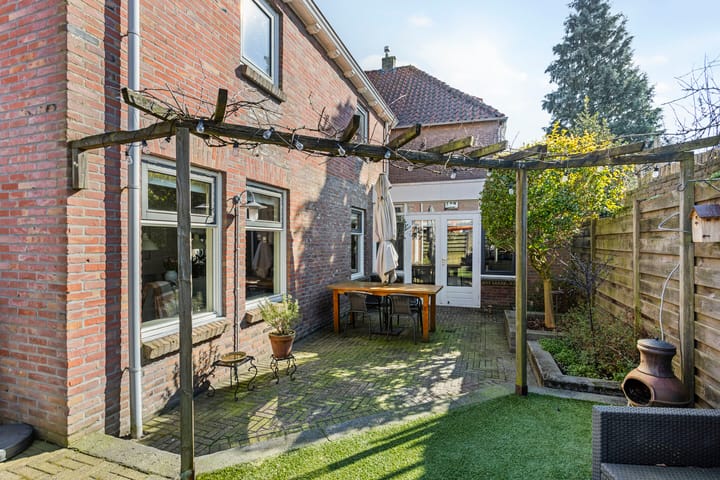 Foto 30 van Leerthouwerstraat 12