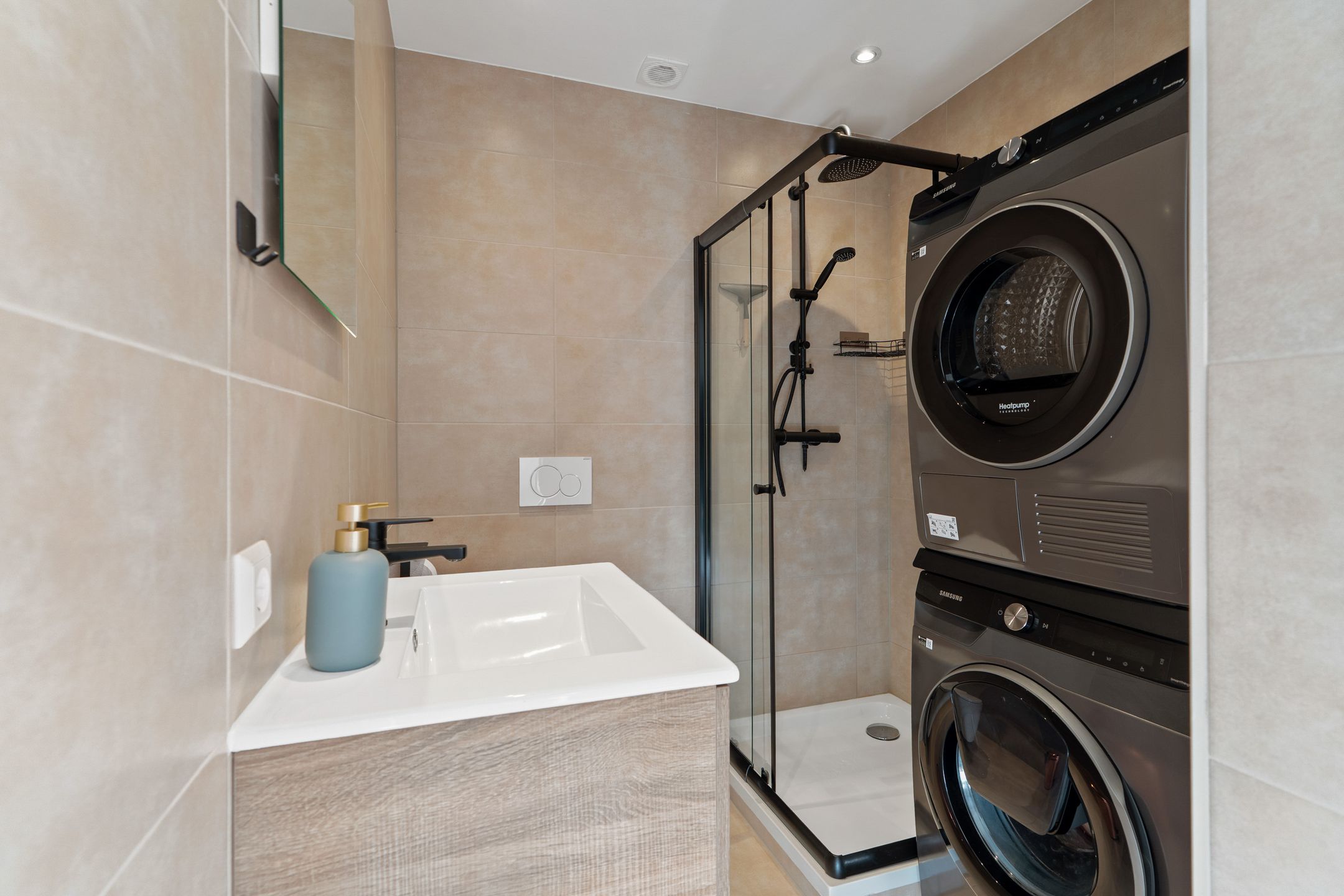 Photo 3 of Admiraal De Ruijterweg 379-2