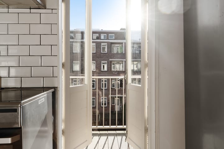 Foto 14 van Admiraal De Ruijterweg 379-2