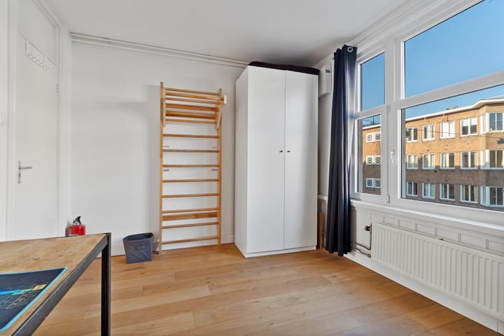 Foto 24 van Admiraal De Ruijterweg 379-2