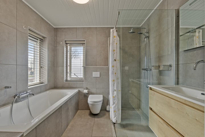 Foto 4 van Sint Walfriedstraat 28