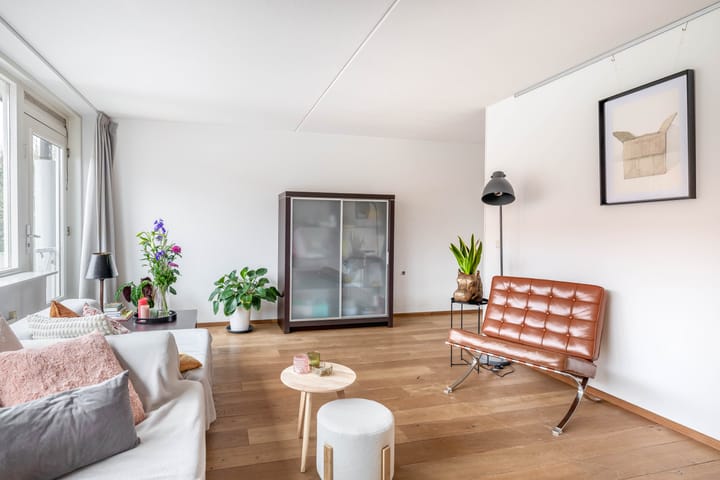 Foto 14 van Warmoezenierstraat 17