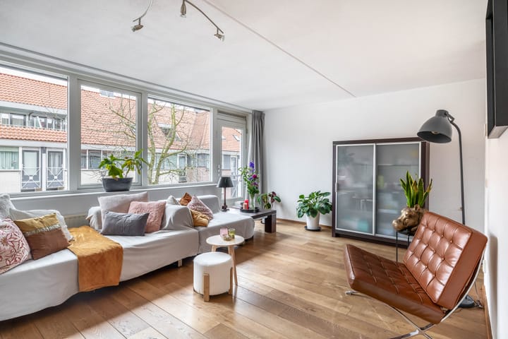 Foto 15 van Warmoezenierstraat 17