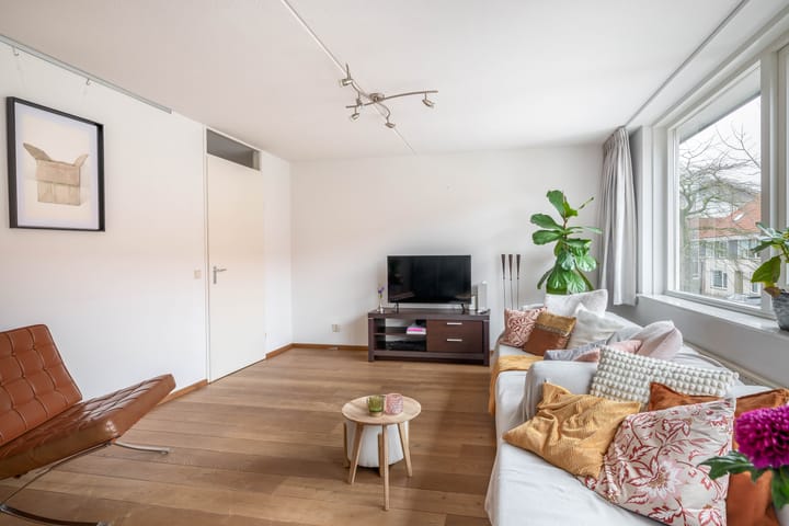 Foto 17 van Warmoezenierstraat 17