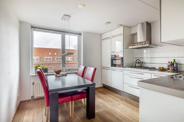 Foto 19 van Warmoezenierstraat 17