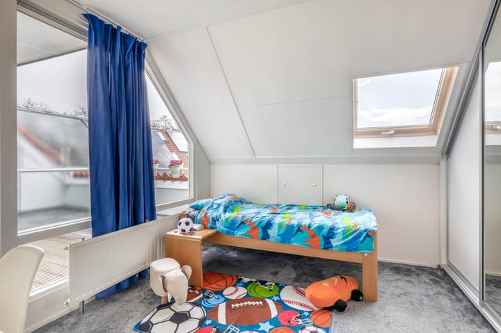 Foto 30 van Warmoezenierstraat 17