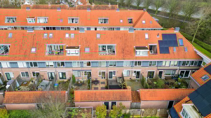 Foto 49 van Warmoezenierstraat 17