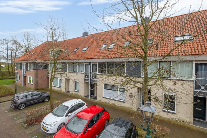 Foto 50 van Warmoezenierstraat 17