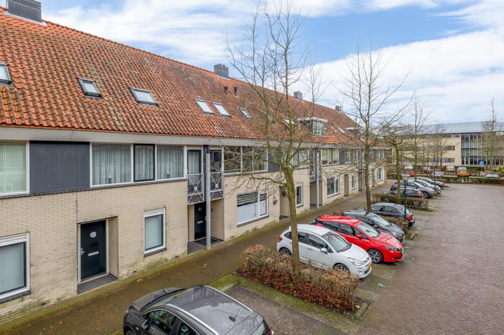 Foto 51 van Warmoezenierstraat 17