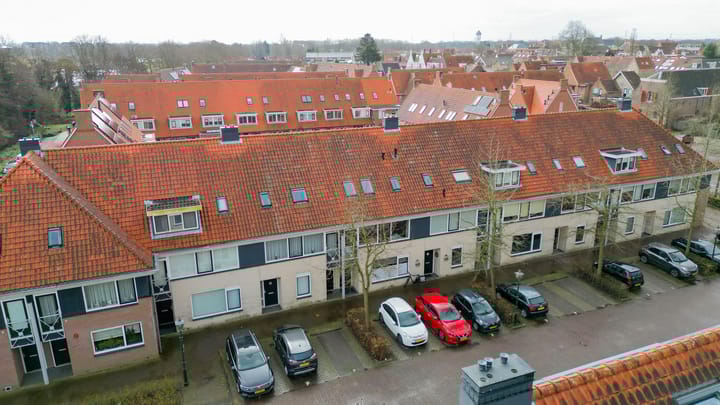 Foto 52 van Warmoezenierstraat 17