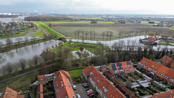 Foto 54 van Warmoezenierstraat 17