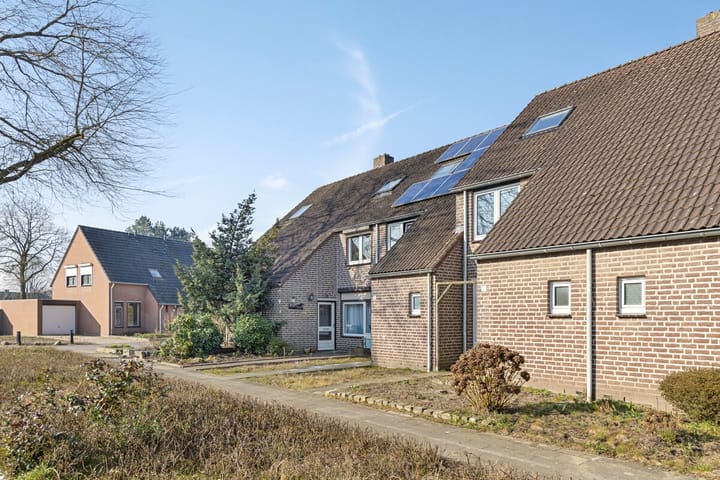 Foto 36 van Kamillestraat 7