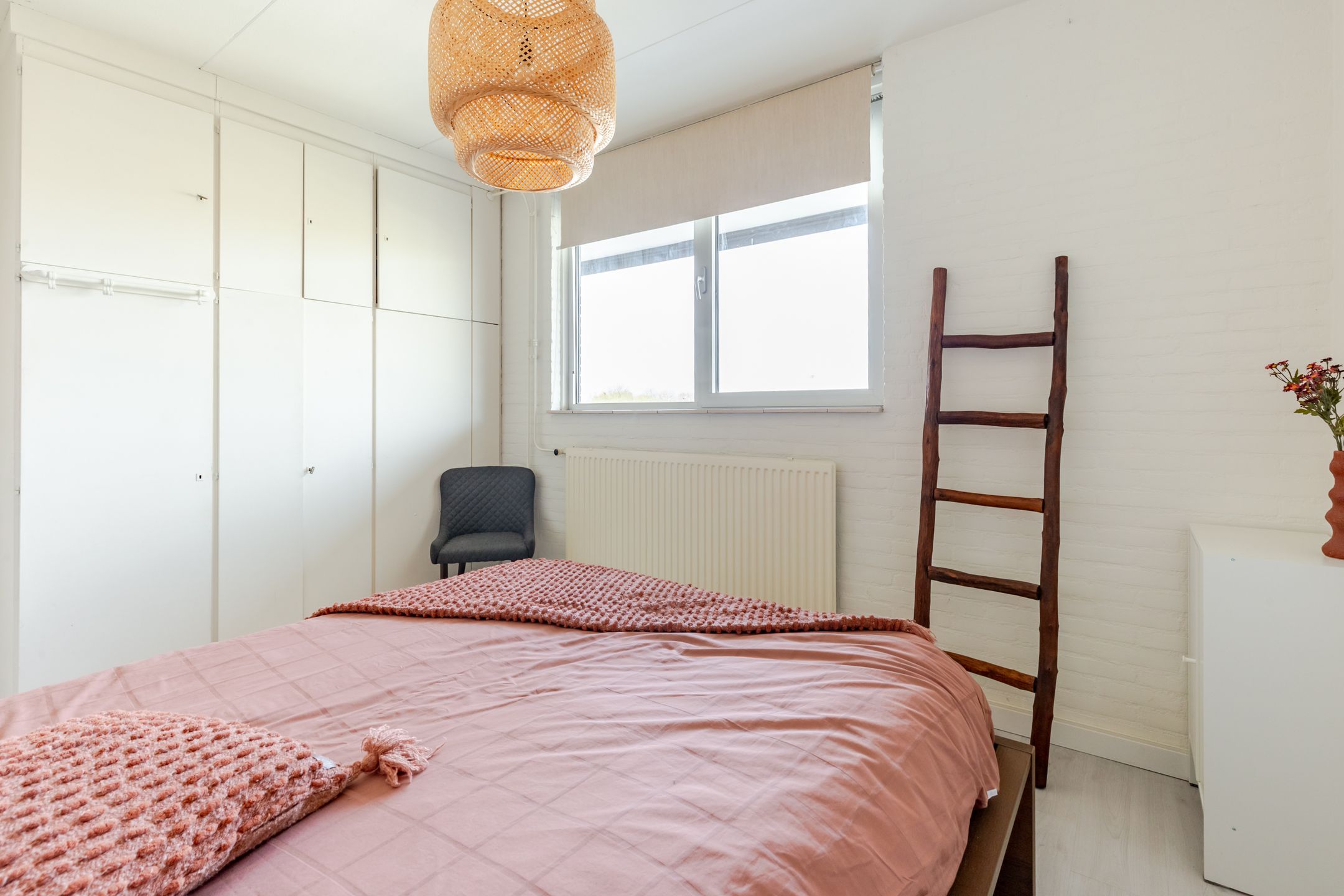 Foto 15 van Weegbreestraat 130