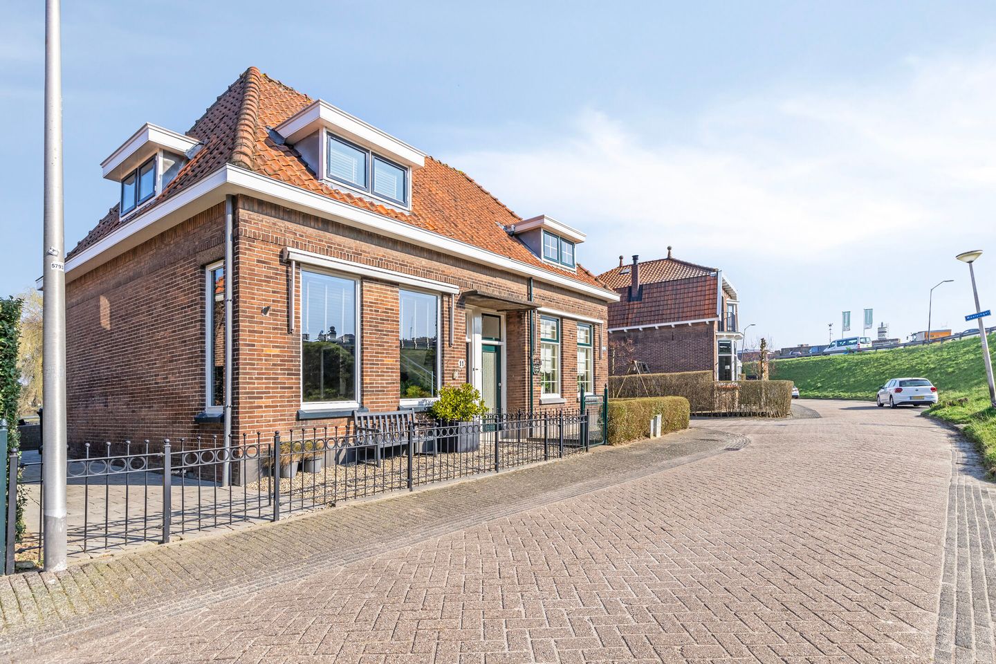 Foto 35 van Waalsingel 11