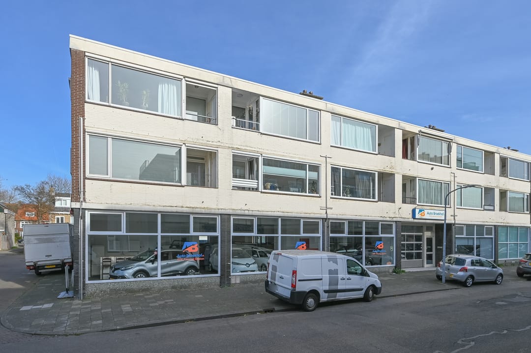 Foto 1 van Dokter De Liefdestraat 40