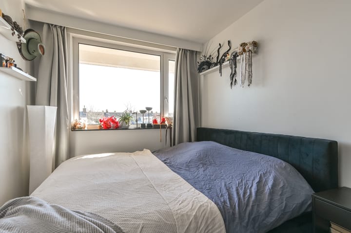 Photo 11 of Dokter De Liefdestraat 40