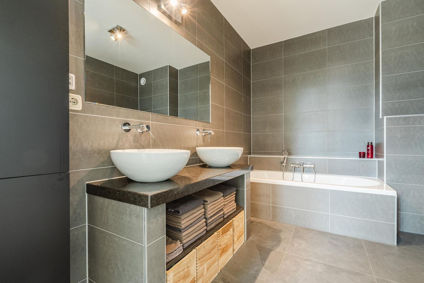 Photo 20 of Hofstraat 15