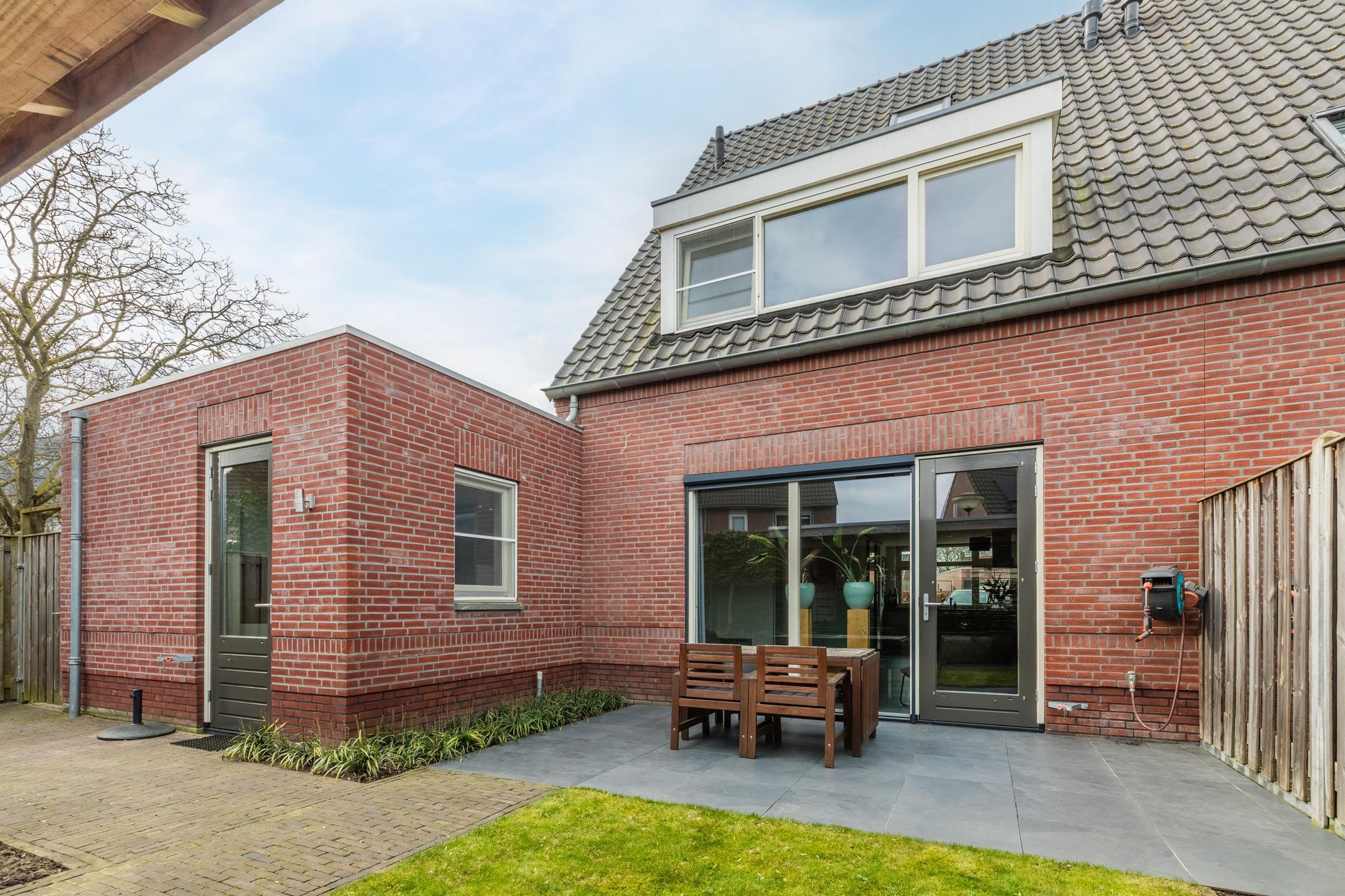 Photo 36 of Hofstraat 15