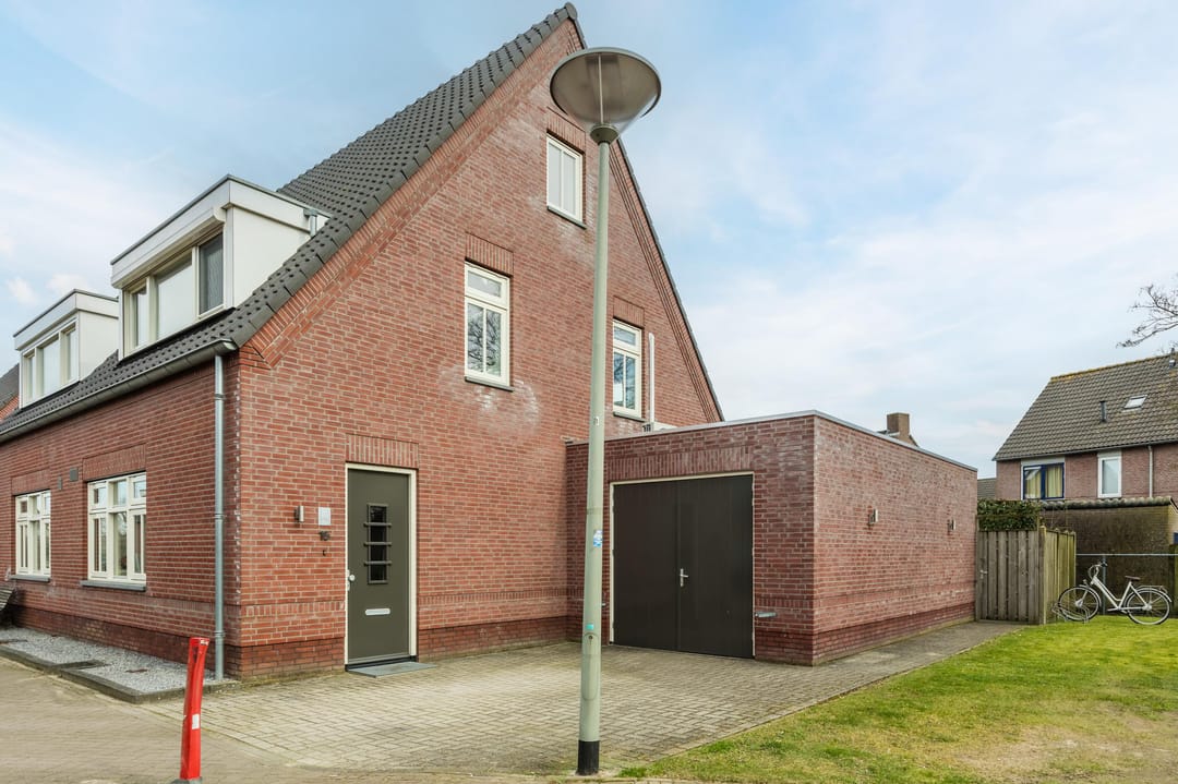 Photo 2 of Hofstraat 15