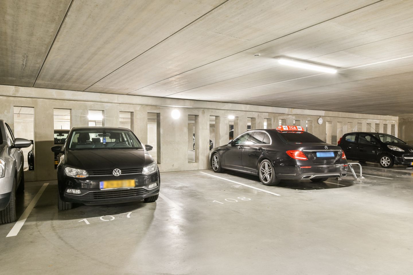 Foto 4 van Bezaanjachtplein 9