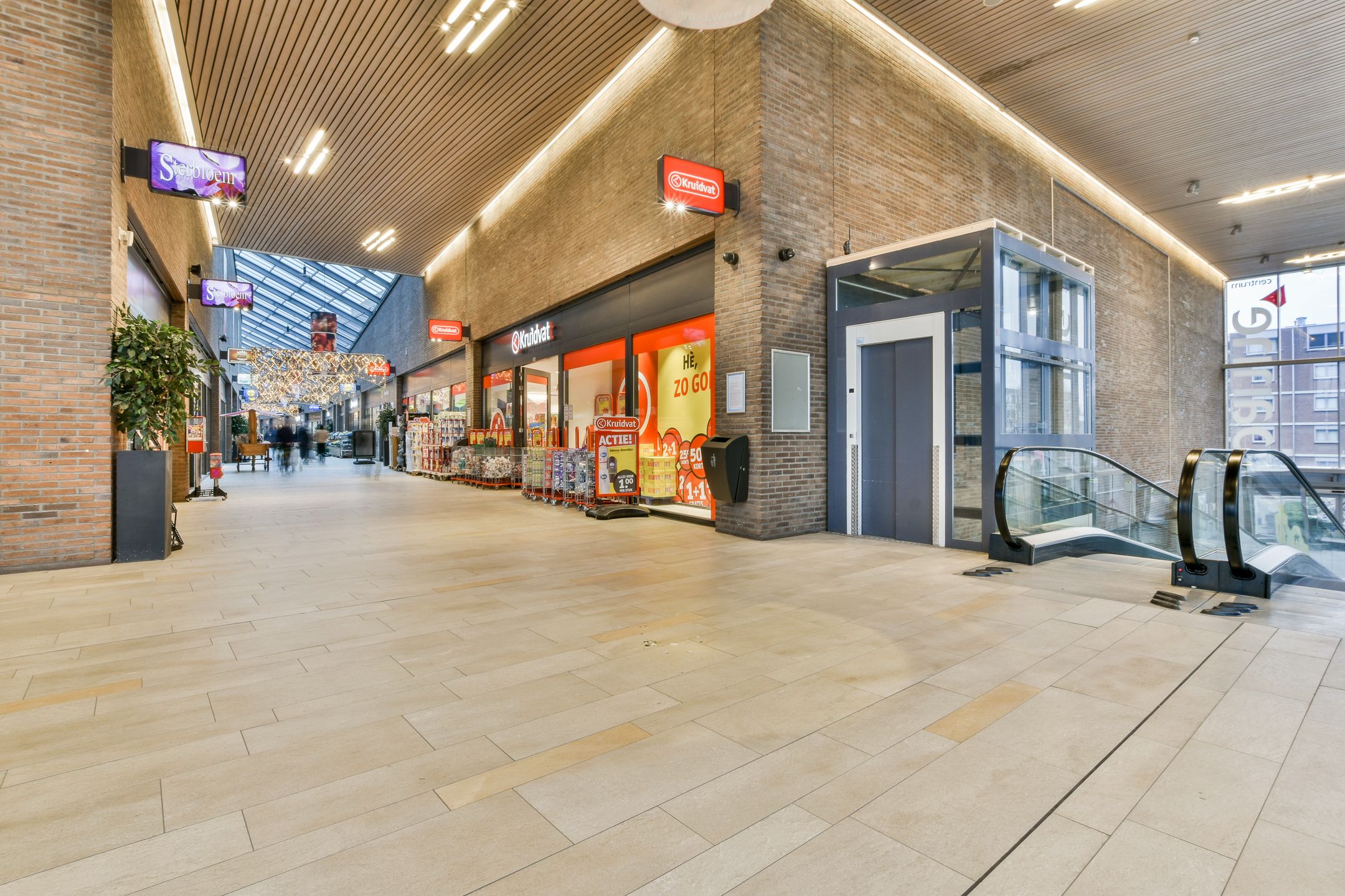 Foto 24 van Bezaanjachtplein 9