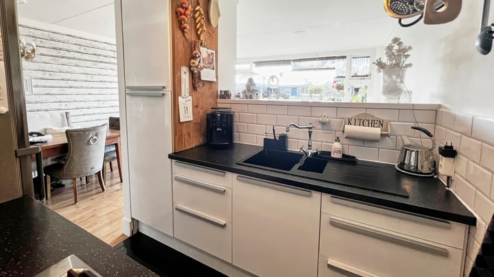 Foto 22 van Wetering 110