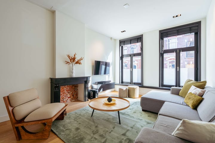 Foto 2 van Van Eeghenstraat 22-H