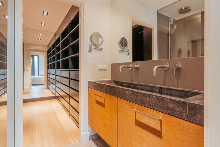 Foto 30 van Van Eeghenstraat 22-H