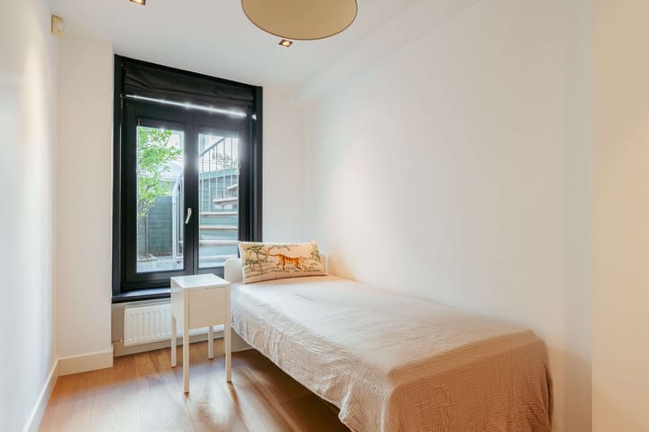 Foto 39 van Van Eeghenstraat 22-H