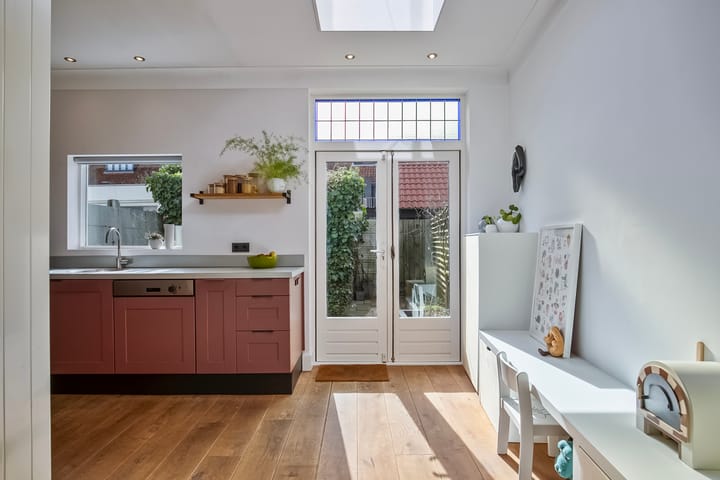 Foto 12 van Nuijtsstraat 49