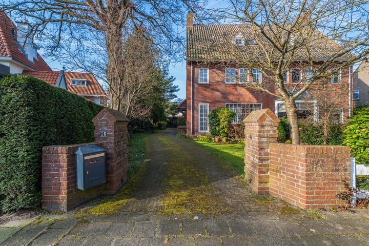 Foto 42 van Helmlaan 16