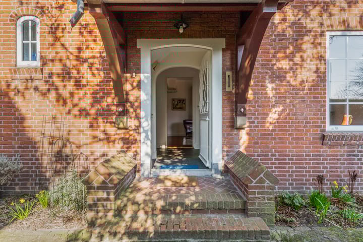 Foto 6 van Helmlaan 16