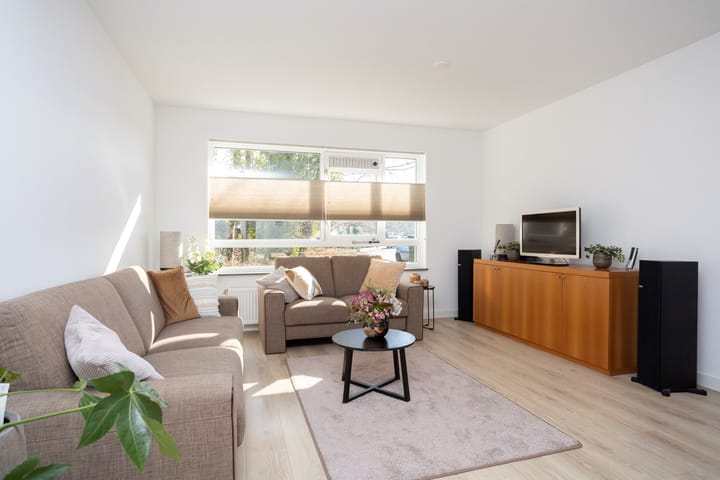 Photo 12 of Burgemeester Hendrixstraat 97