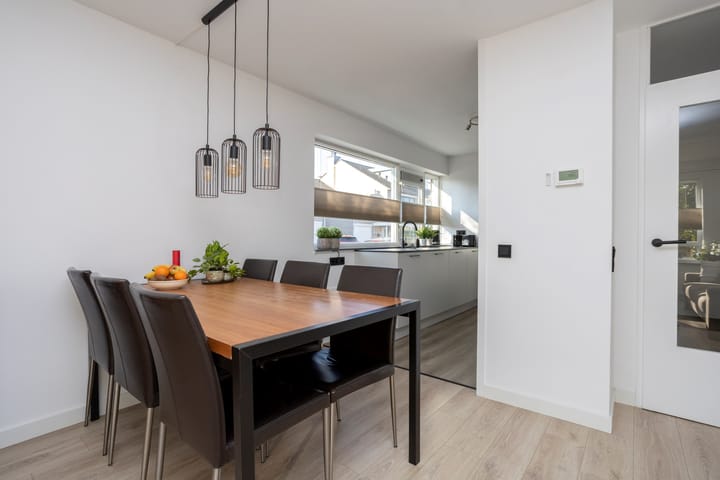 Photo 17 of Burgemeester Hendrixstraat 97